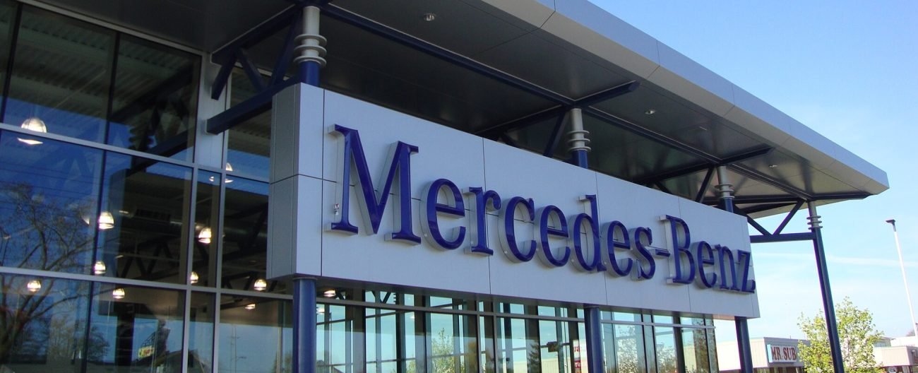 Image-Slider_Mercedes-London-1@2x